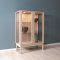 V302 Vitrine
